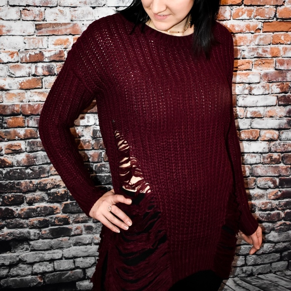 FRAYED ROUND NECK SWEATER in burgundy - Picture 2 of 8